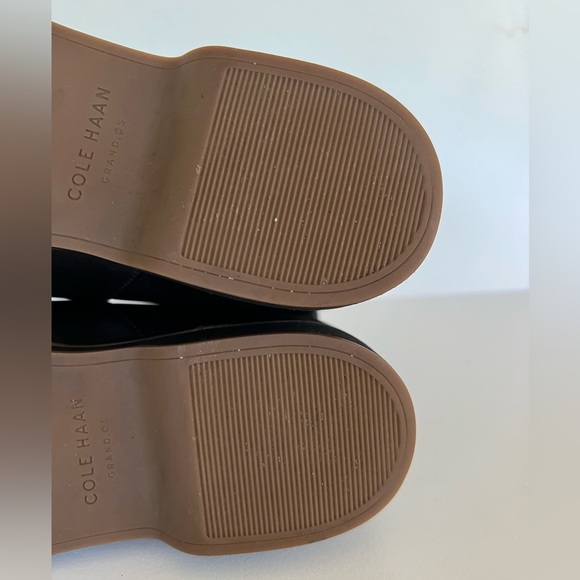 Cole Haan The Go-To Chelsea Boots in Neoprene and Leather, Black, size 6.5B - Picture 3 of 13